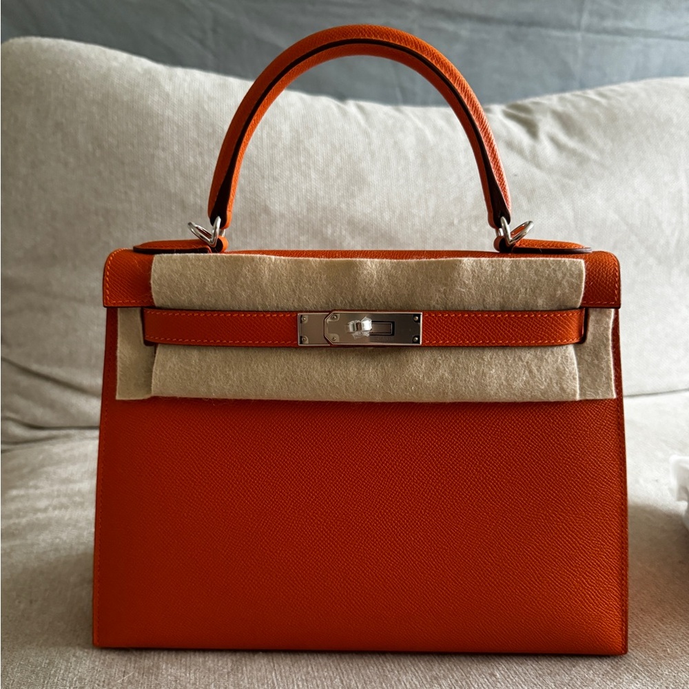 Hermes’ Kelly 28 Epsom Leather Orange Pladium Hardware